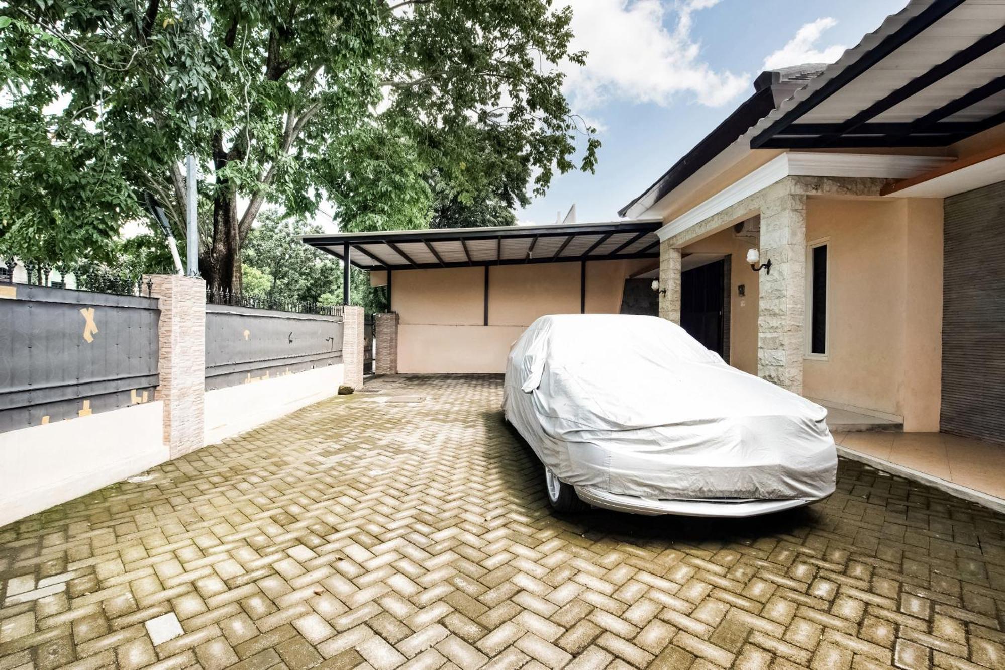 ホテル Oyo Life 3398 Griya Rm 19 Syariah スラバヤ エクステリア 写真